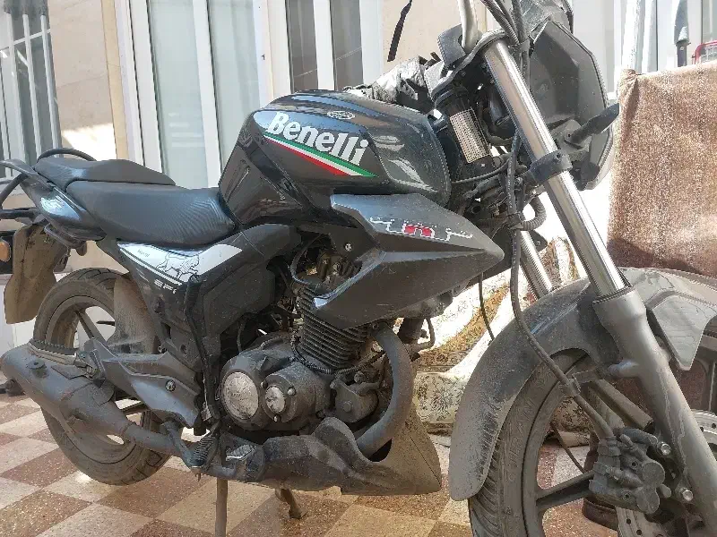 موتور بنلی ۱۵۰|موتورسیکلت|قم, پشت انبار نفت|دیوار