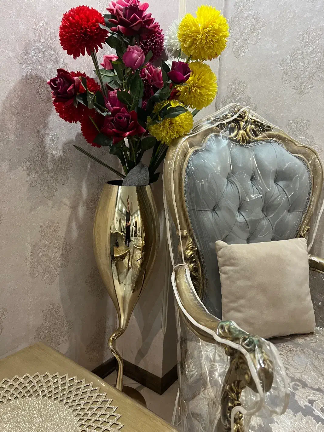 گل و گلدان و آینه قدی و تابلو|گل و گیاه طبیعی|تهران, صادقیه|دیوار