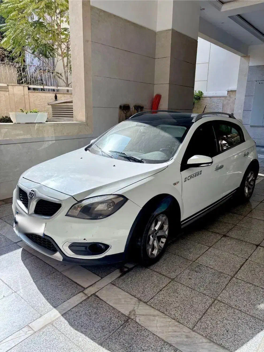 برلیانس کراس مدل ۱۳۹۷ سفید ۱۶۵۰سی سی|خودرو سواری و وانت|تهران, زعفرانیه|دیوار