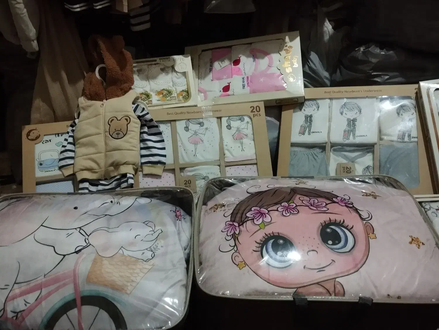 سیسمونی رختخواب لباس ظروف وکفش نوزاد|اسباب و اثاث بچه|اندیشه, شهرک کوثر|دیوار