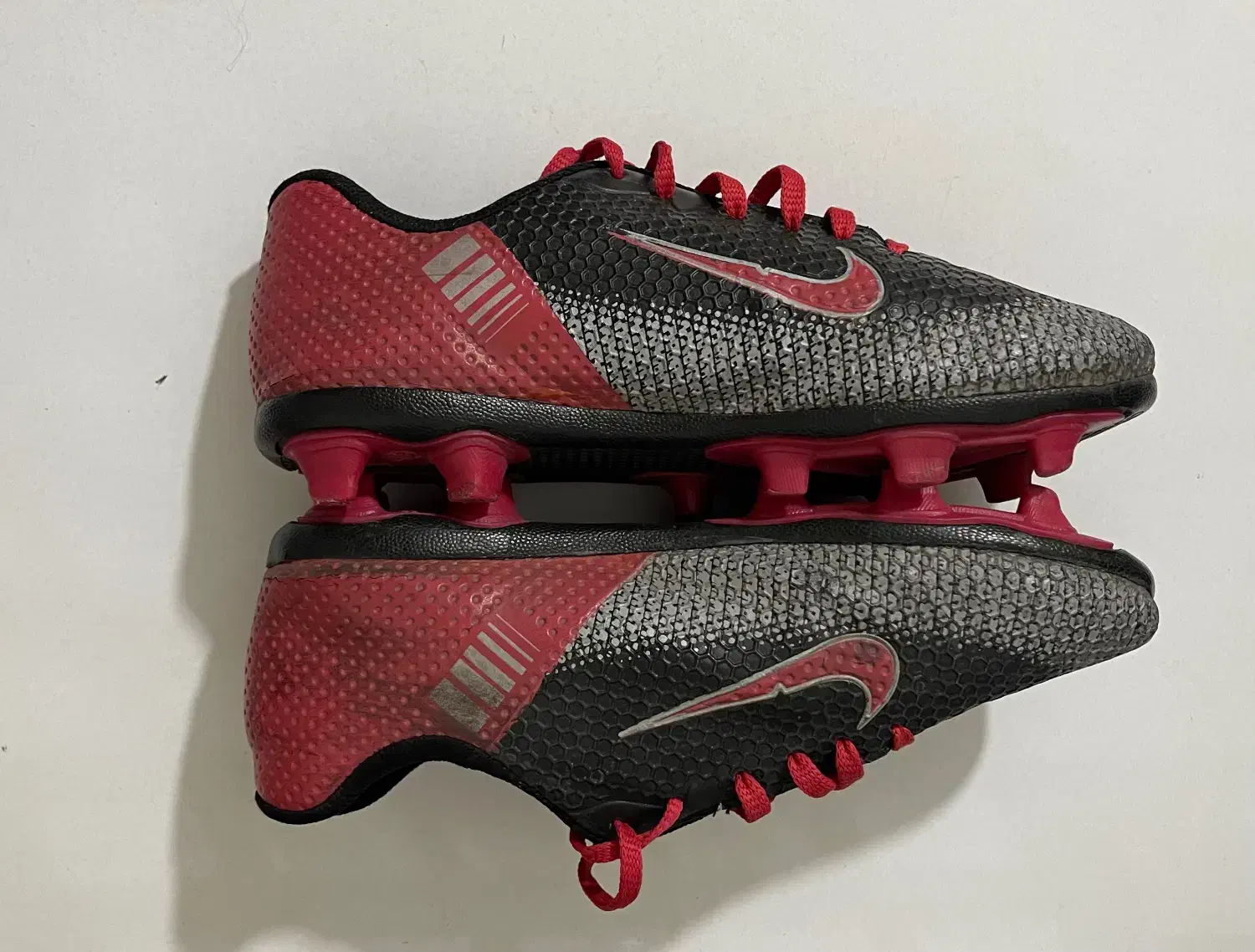 استوک فوتبال نایکی|کیف، کفش، کمربند|قم, سعادتی|دیوار