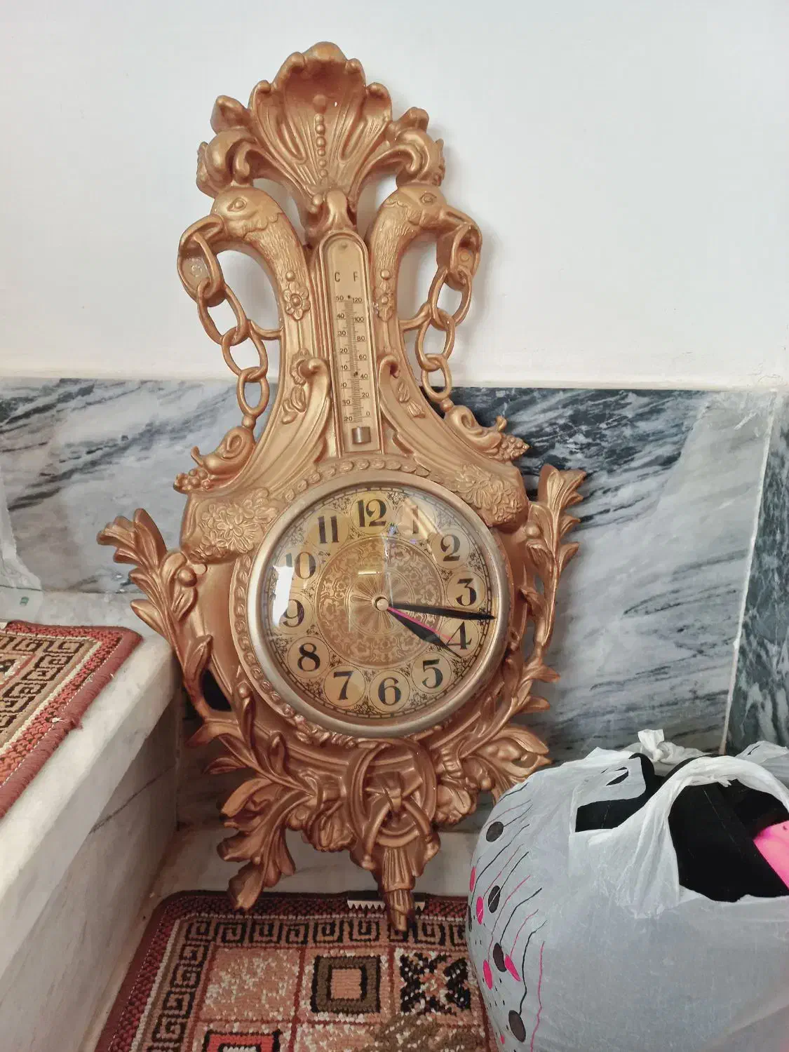 ساعت قدیمی سالم دقیق در حال کار|کلکسیون اشیاء عتیقه|بروجرد, |دیوار