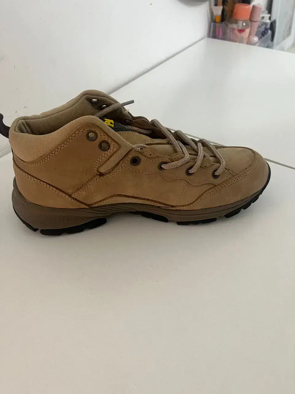 نیم بوت|کیف، کفش، کمربند|زرندیه, |دیوار