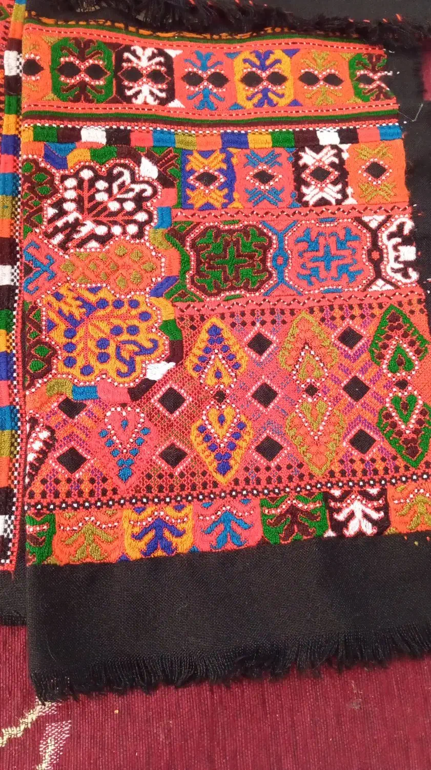 زیاستین تارشمار|لباس|خاش, |دیوار