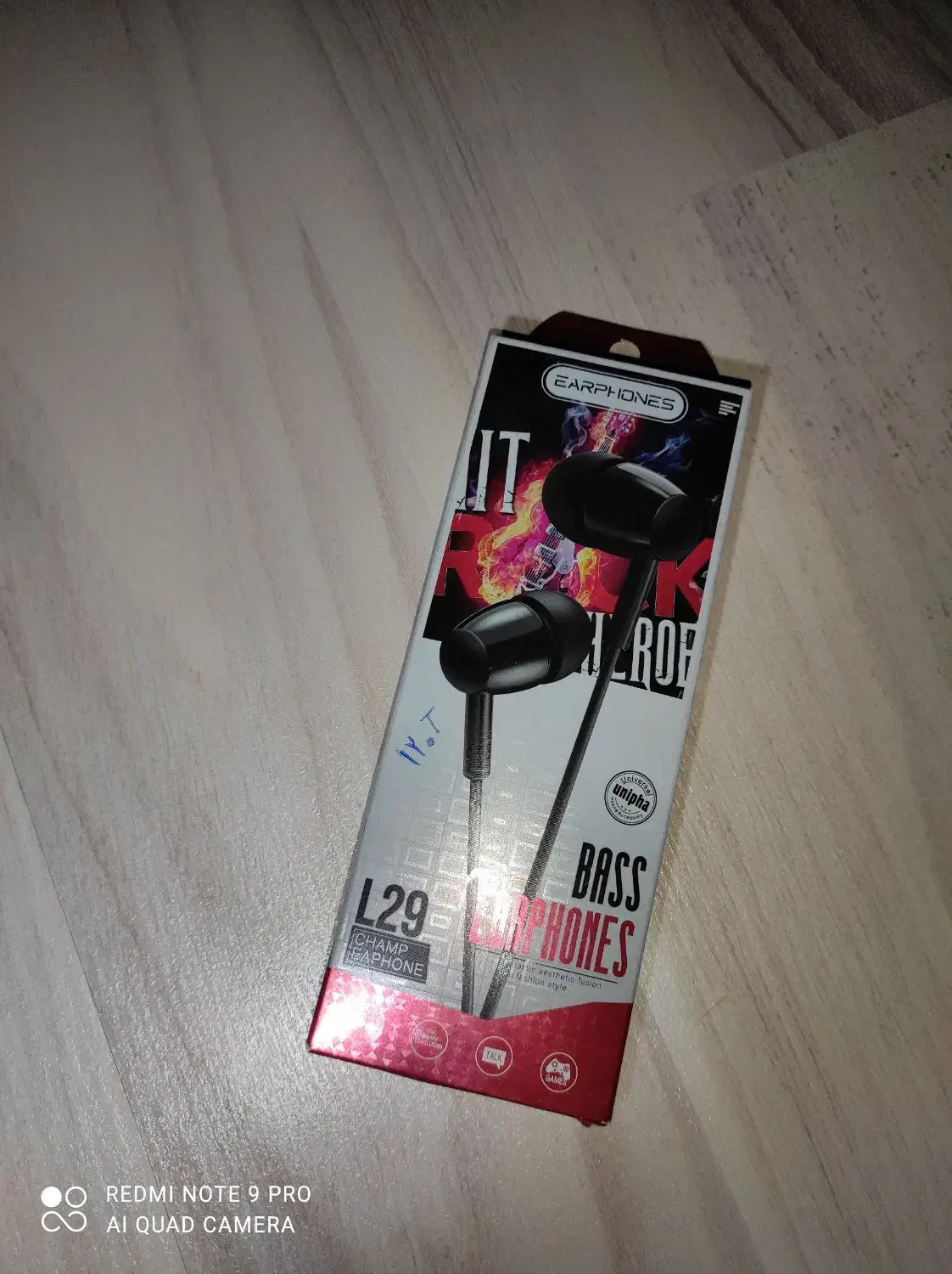 ۴ عدد هندزفری با کیفیت با قیمت مناسب|لوازم جانبی موبایل و تبلت|اردبیل, |دیوار