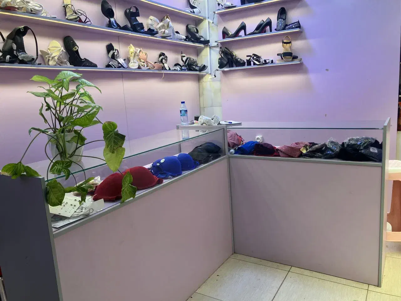 ویترین مغازه|فروشگاه و مغازه|پاوه, |دیوار