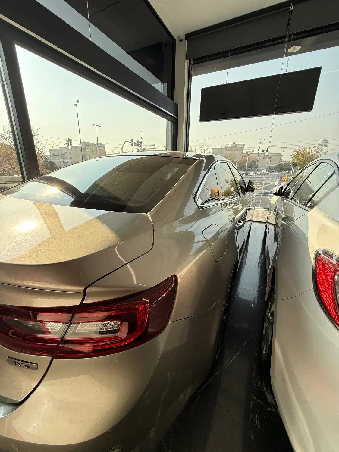 رنو تالیسمان E3 بدون رنگ مدل ۲۰۱۷|خودرو سواری و وانت|تهران, زیبادشت|دیوار