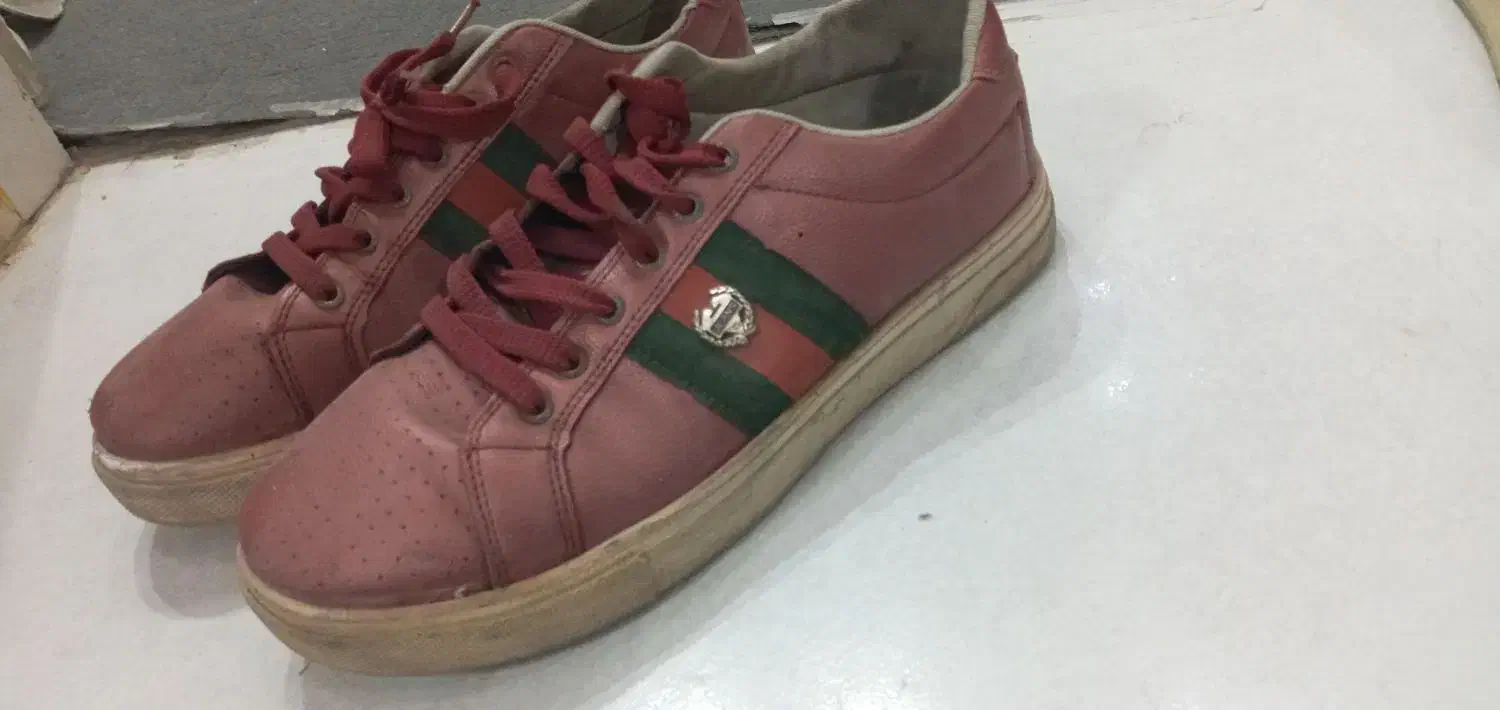 تعدادی کفش اسپرت و چمنی و سالنی|کیف، کفش، کمربند|مشهد, شهید علی محمدی|دیوار