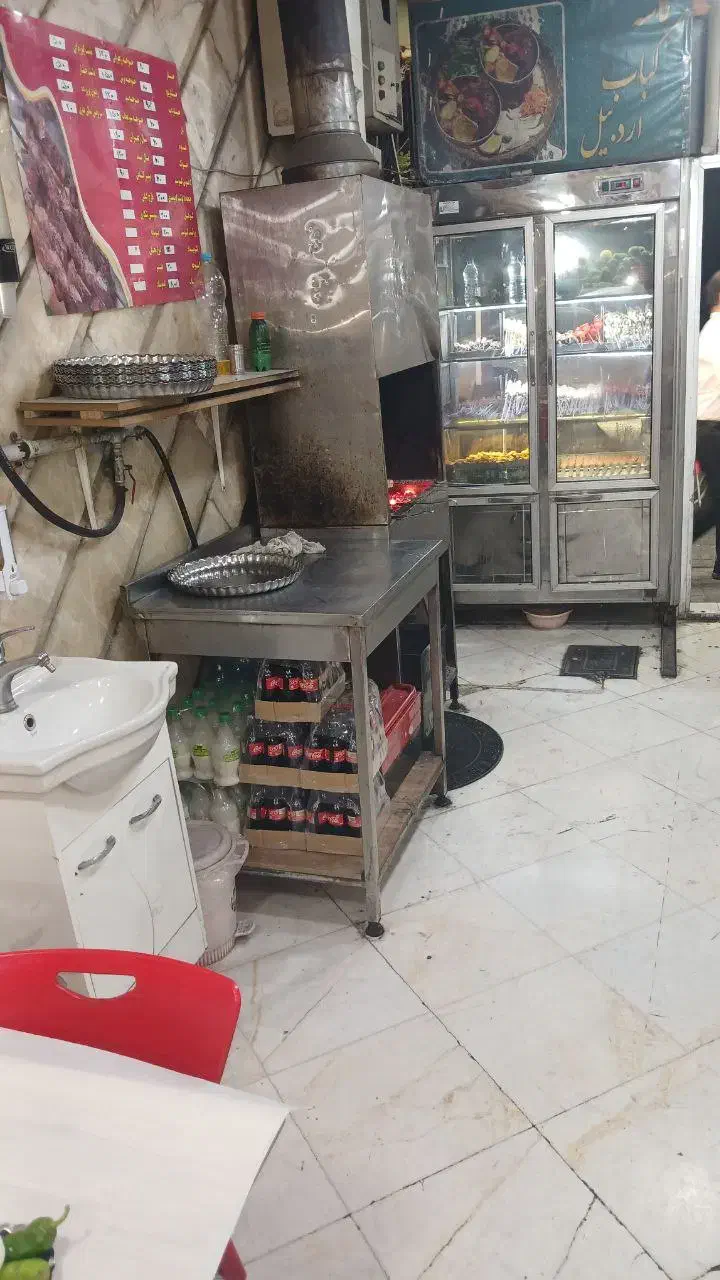 مغازه ۳۰ متر تجاری، بر خ ستارخان|اجارهٔ مغازه و غرفه|تهران, شهرآرا|دیوار