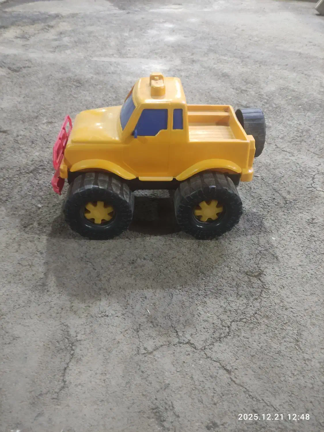 ماشین اسباب بازی تویوتا|اسباب‌‌بازی|ملایر, |دیوار