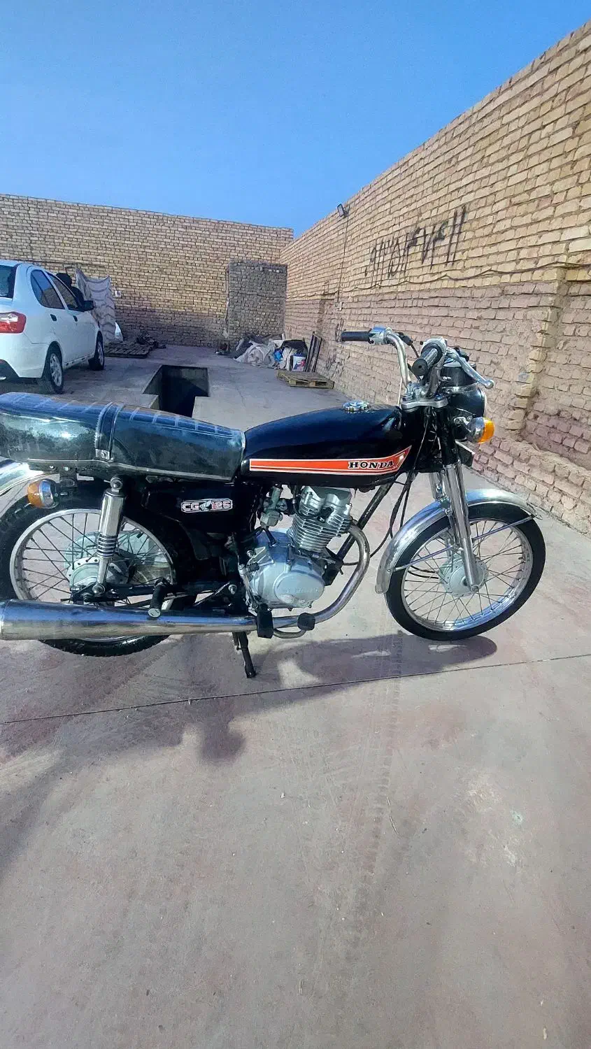 هندا خیلی خیلی تمیز وسالم|موتورسیکلت|میبد, |دیوار