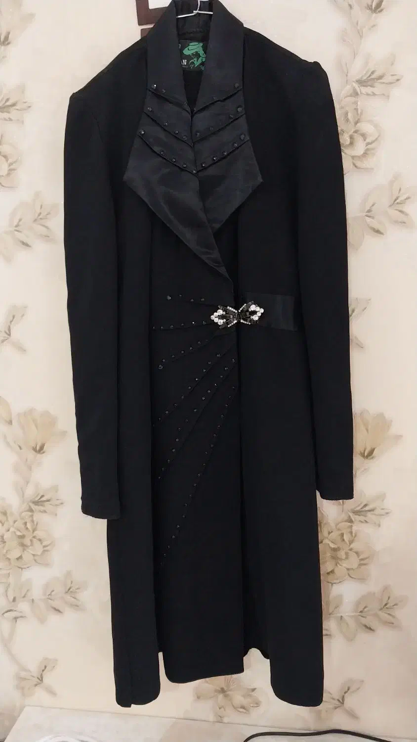 مانتو کتی مجلسی|لباس|فردیس, فردیس|دیوار