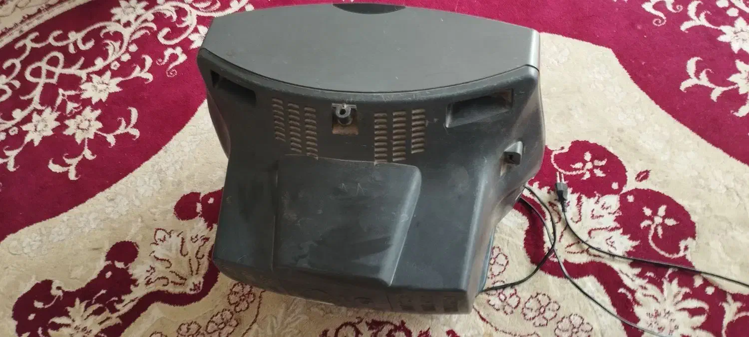 تلویزیون ۱۴ اینچ ال جی|تلویزیون و پروژکتور|دزفول, |دیوار