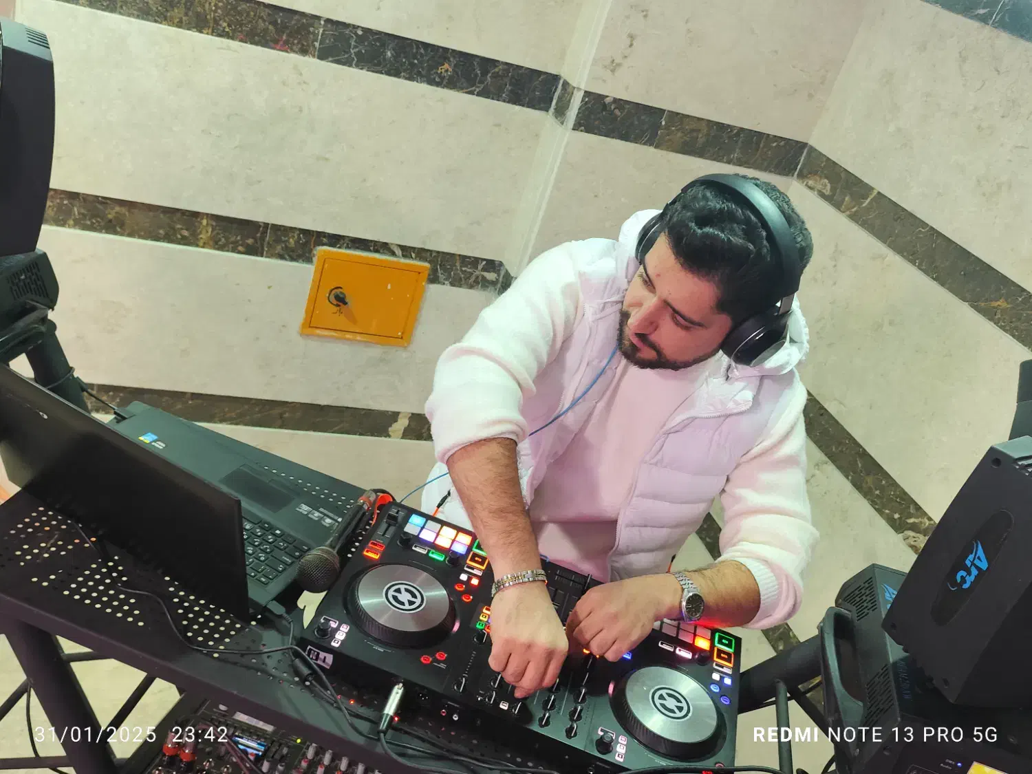 دی‌جی حرفه‌ای مراسم عروسی و جشن‌ها|خدمات پذیرایی، مراسم|تهران, المهدی|دیوار