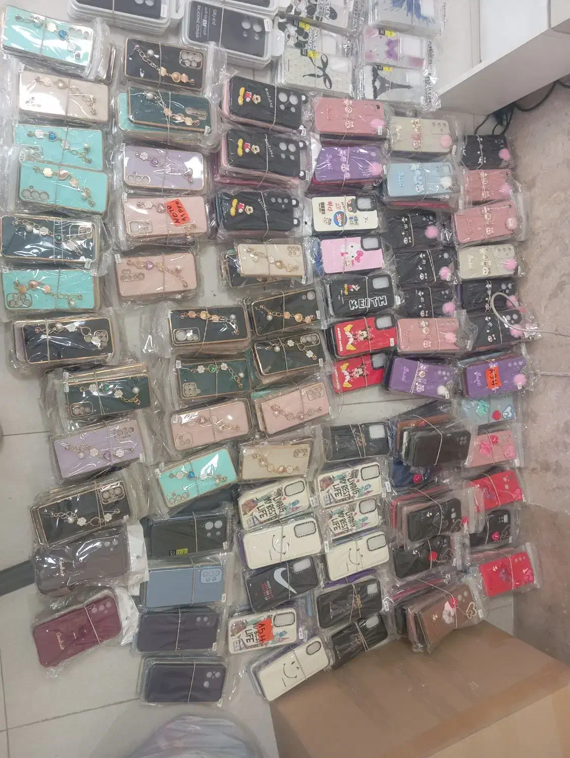 فروش عمده وسایل موبایل|لوازم جانبی موبایل و تبلت|تهران, شهرک خرازی|دیوار