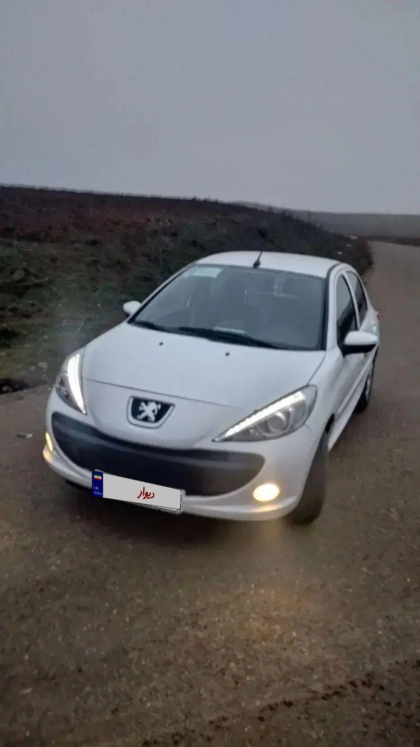 207مدل 1402|خودرو سواری و وانت|تبریز, |دیوار