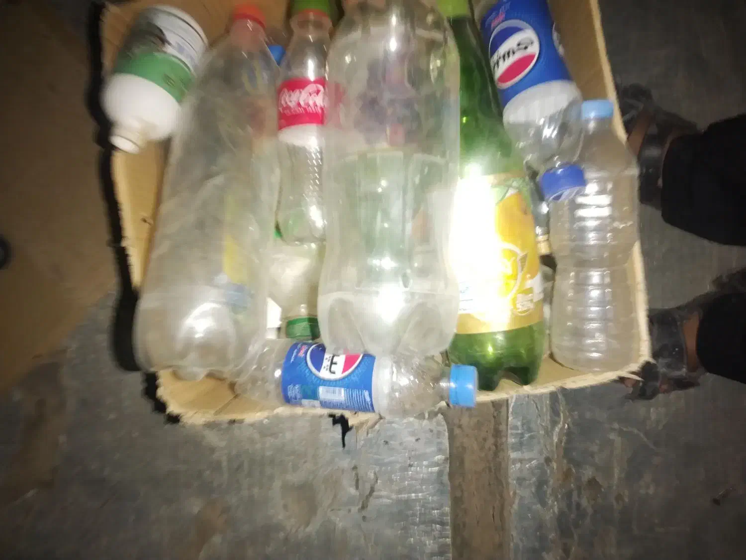 قوطی نوشابه|ظروف نگهدارنده، پلاستیکی، یکبارمصرف|بیرجند, |دیوار