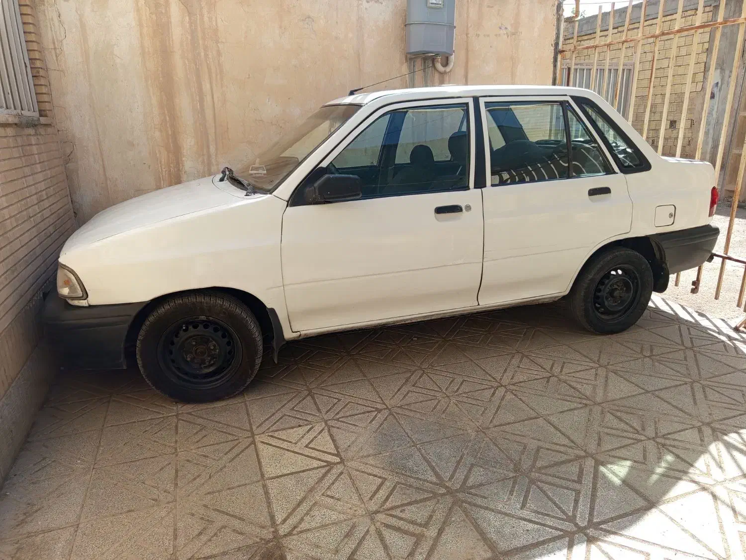 پراید مدل ۸۳|خودرو سواری و وانت|شاهینشهر, شهرک امام علی|دیوار