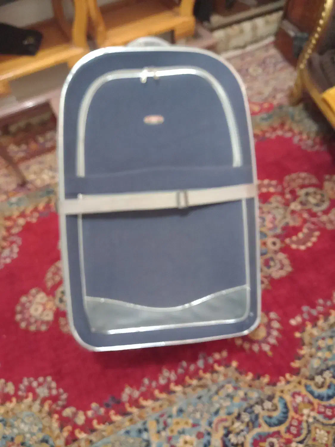 چمدان|کیف، کفش، کمربند|مبارکه, |دیوار