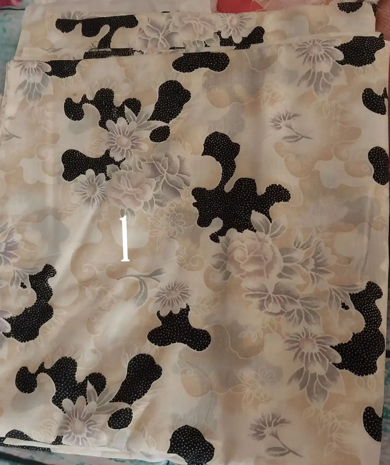 چادر رنگی مکه|لباس|شیروان (خراسان), |دیوار