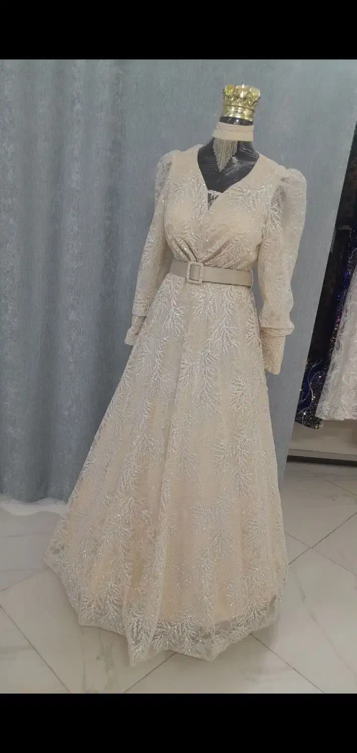 لباس مجلسی|لباس|دره شهر, |دیوار