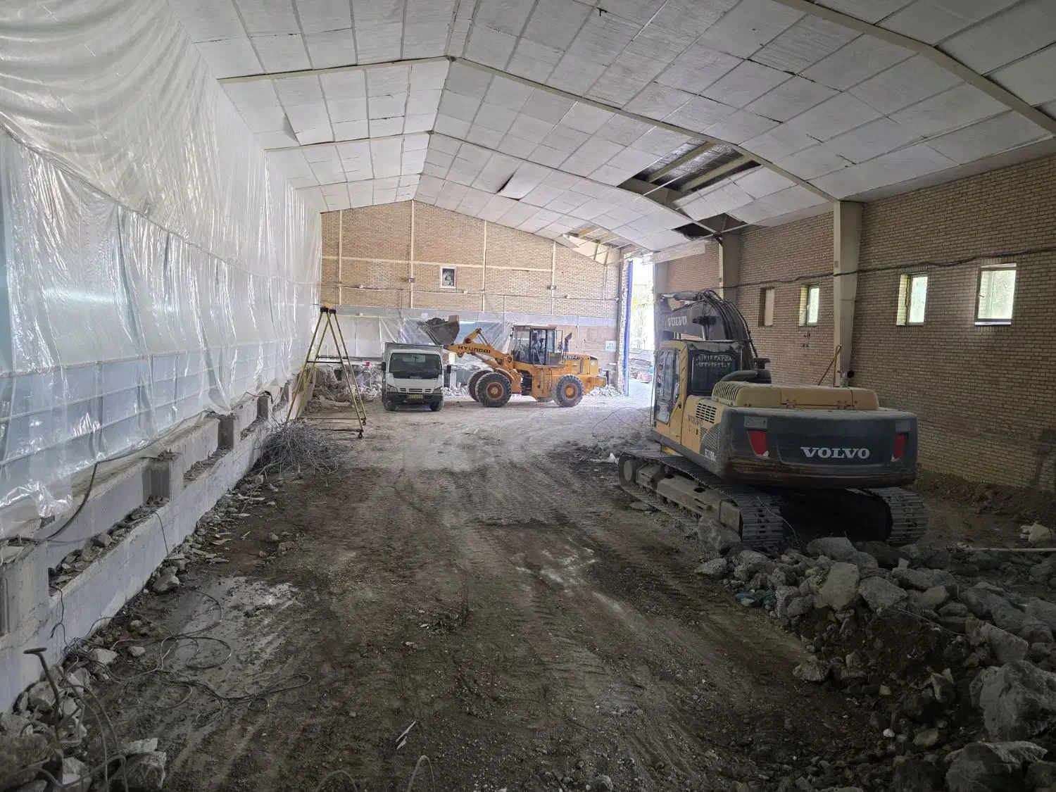 اجاره بیل مکانیکی پیکور و لودر|خدمات حمل و نقل|هشتگرد, شهرک گلها|دیوار