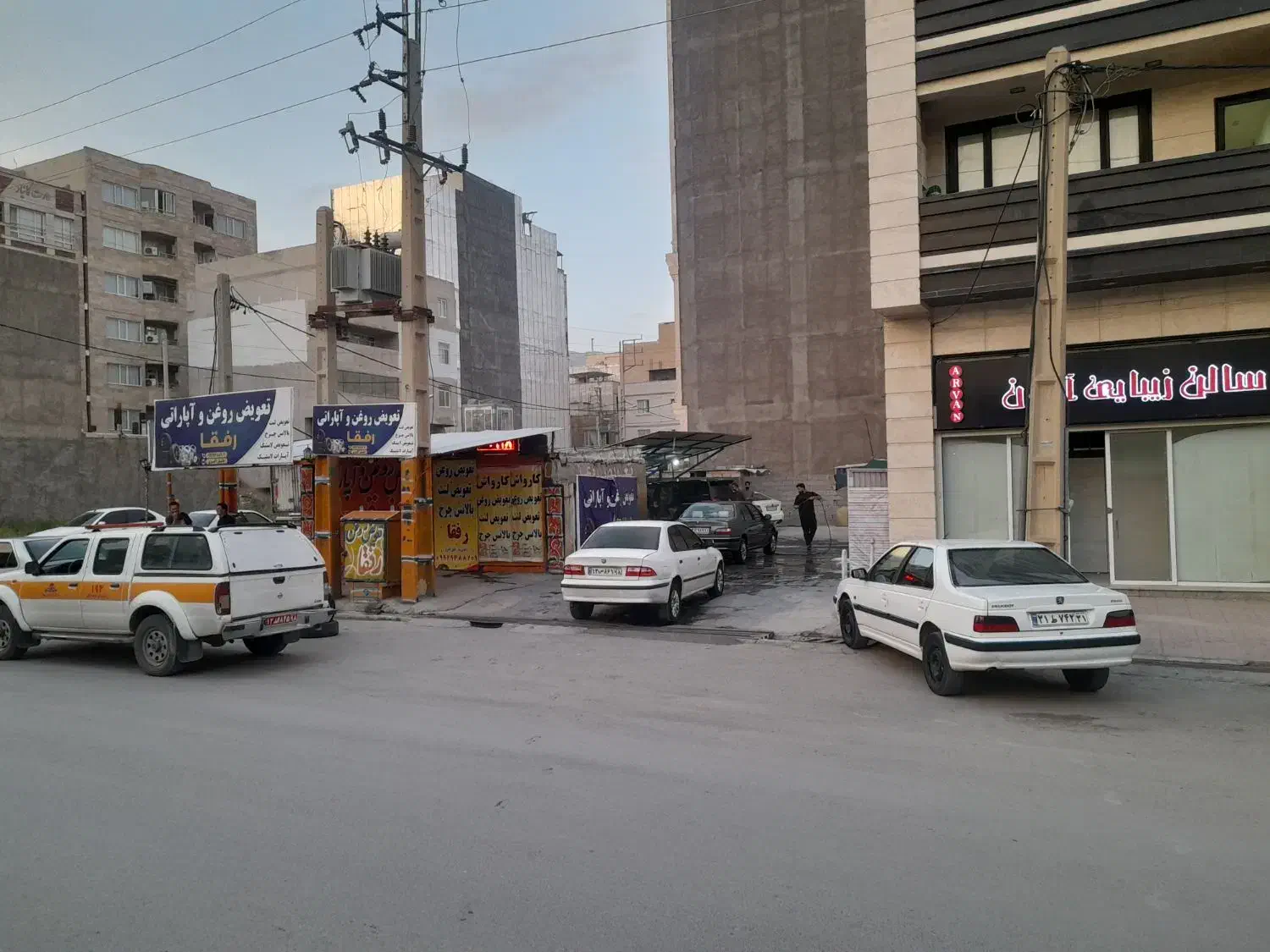 نیازمند کارگر کارواش|استخدام سرایداری و نظافت|ایلام, |دیوار