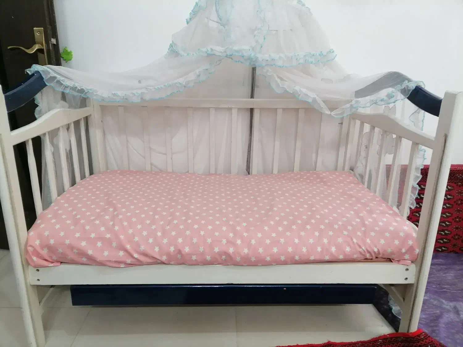 تخت بچه سورمه ای سفید|تخت و صندلی بچه|قم, بنیاد|دیوار