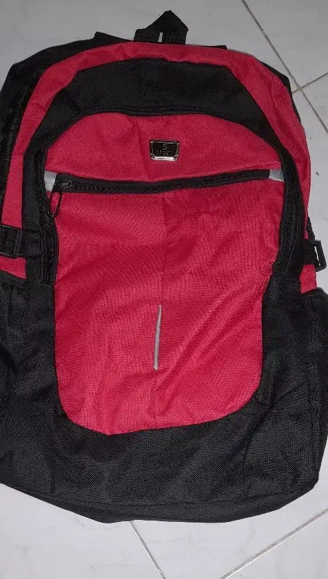 کیف مدرسه|کیف، کفش، کمربند|مراغه, |دیوار