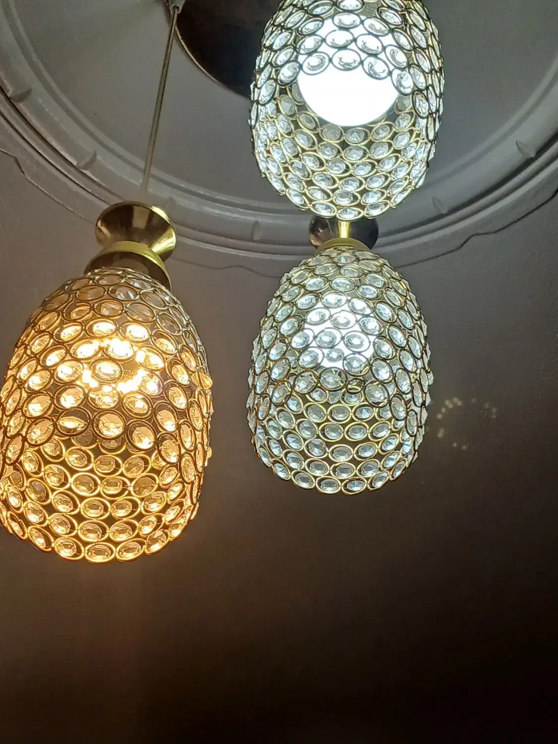 سه عددلوسترمدل کاج|لوستر و چراغ آویز|اصفهان, شیخ طوسی|دیوار