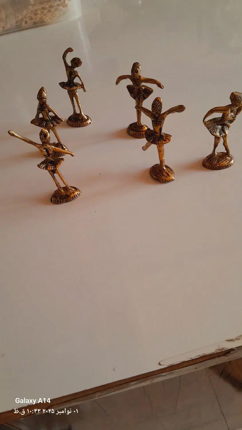 عروسکهای برنزی|مجسمه، تندیس، ماکت|قدس, شهر‌قدس|دیوار