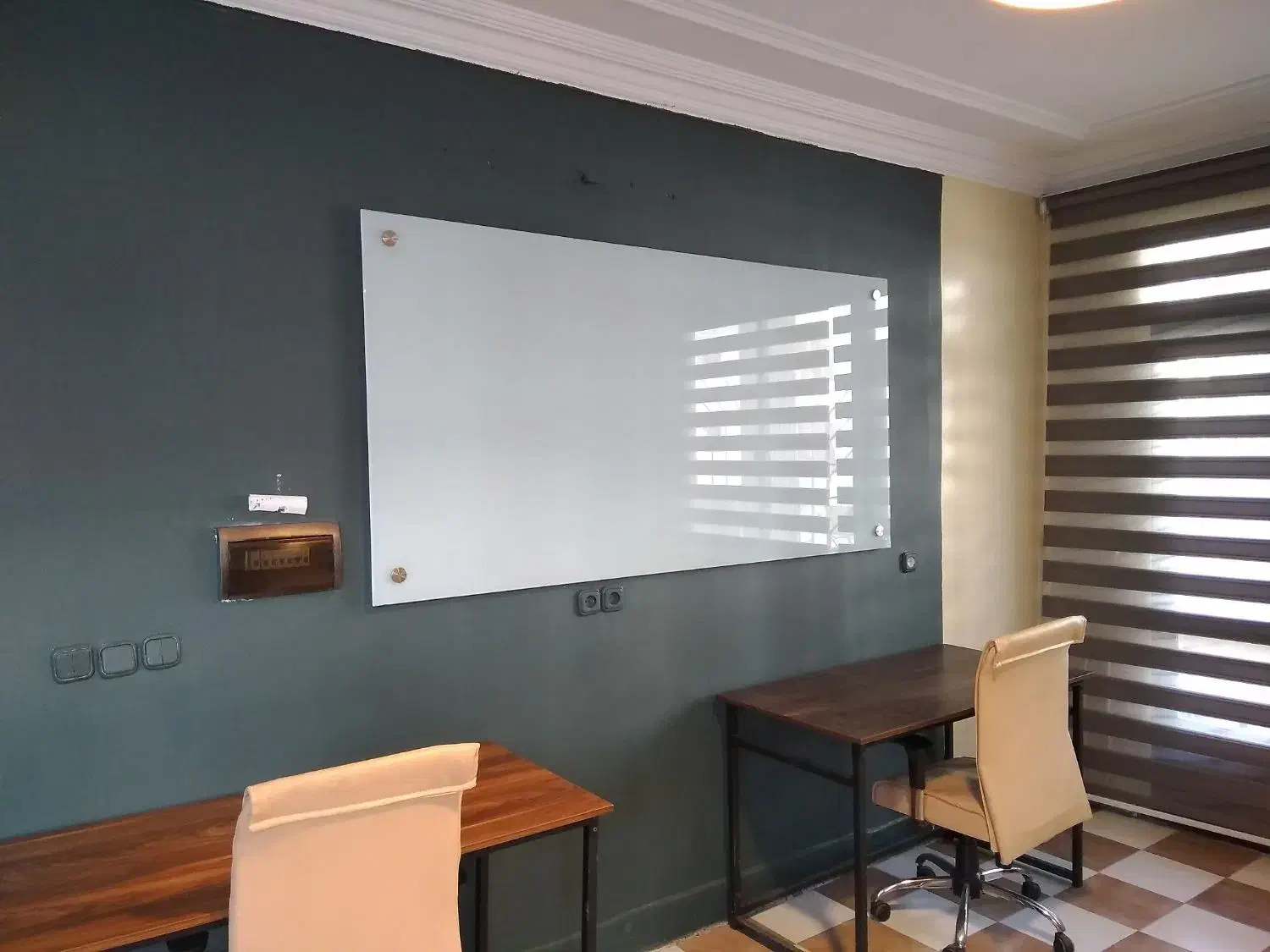 سالن مطالعه رایگان (ظرفیت یک نفر)|اجارهٔ کوتاه‌مدت دفتر کار و فضای آموزشی|مشهد, کوثر|دیوار