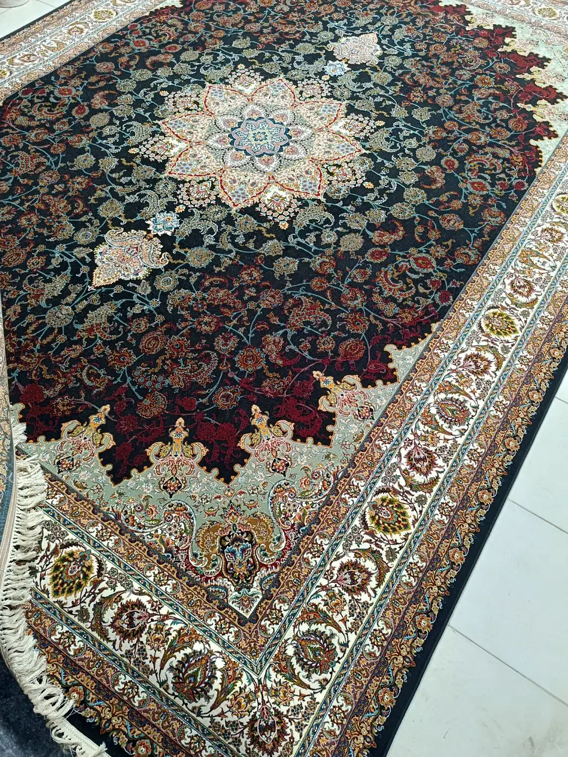 ۲ ۱۲ متری آکبند ۱۰۰۰شانه سورمه ایی آکبند|فرش|کرمانشاه, |دیوار