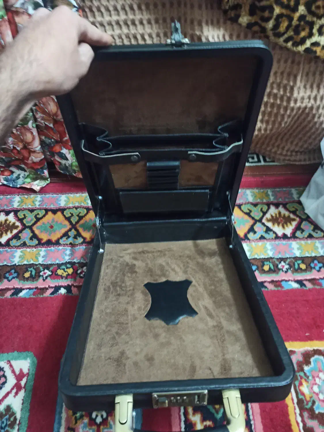 کیف چرم طرح سامسونت مسطتیل|کیف، کفش، کمربند|کاشان, گبرها|دیوار