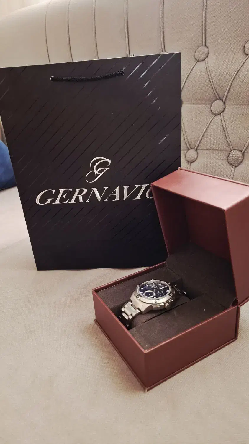 ساعت گِرناویک اصل|ساعت|مریوان, |دیوار