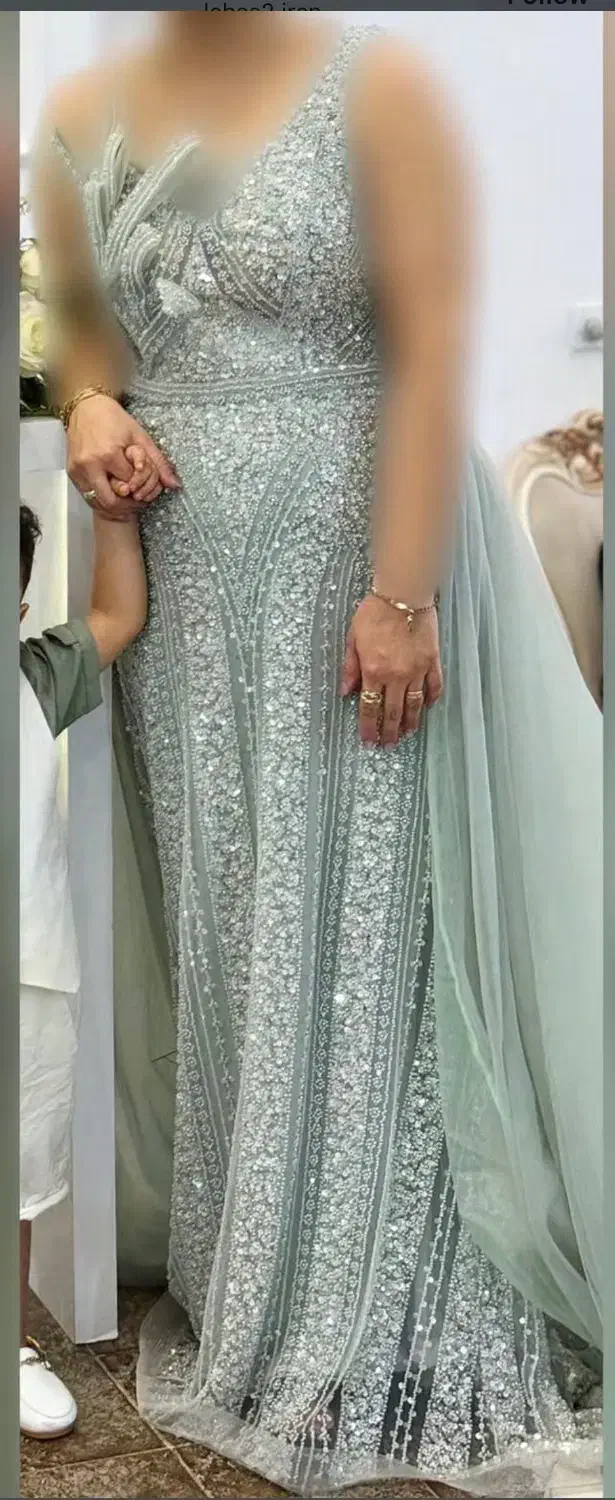 لباس تمام سنگ|لباس|آستانه اشرفیه, |دیوار