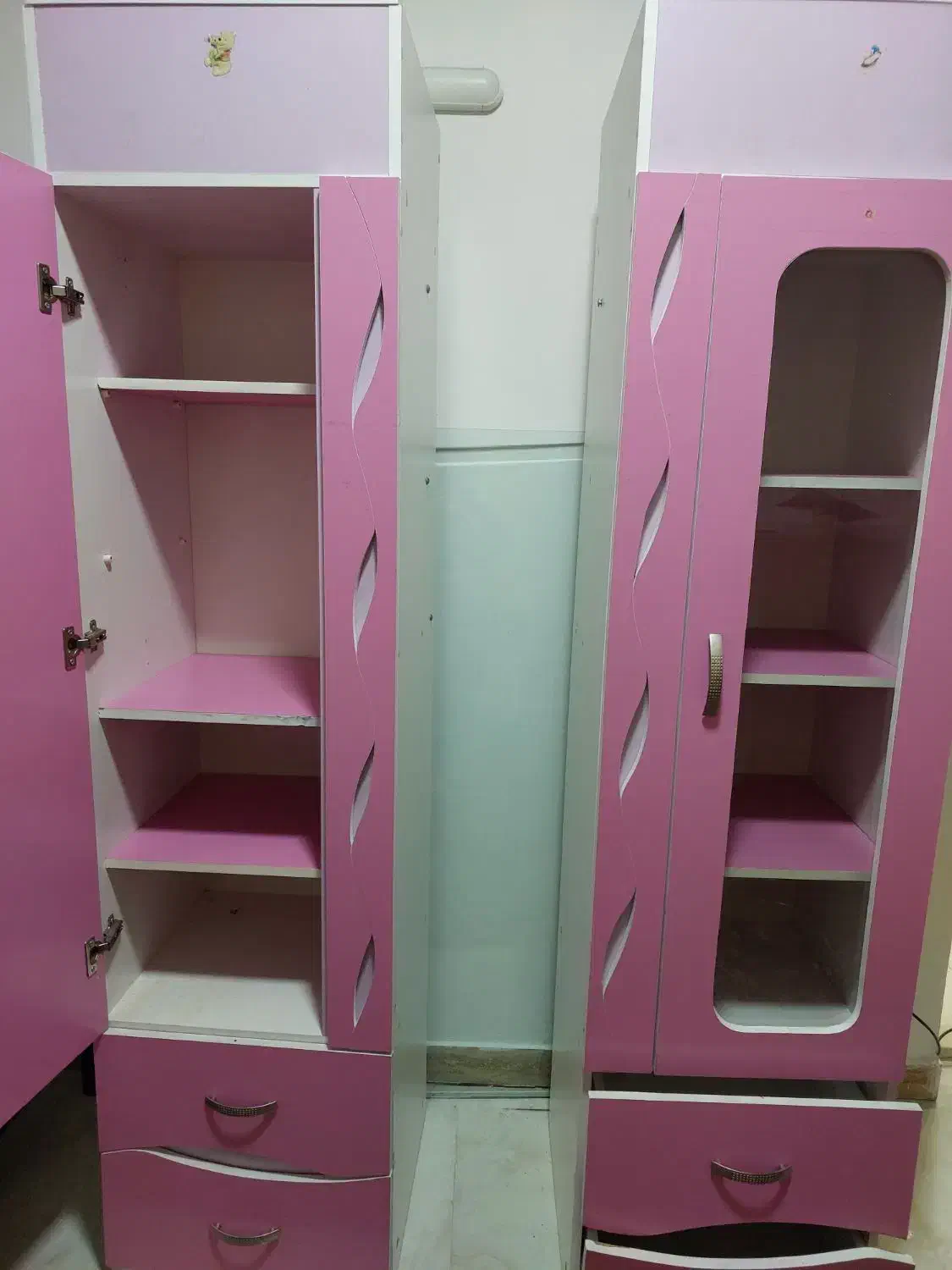 دو عددکمد صورتی دخترانه|جاکفشی، کمد، دراور|رشت, چله خانه|دیوار