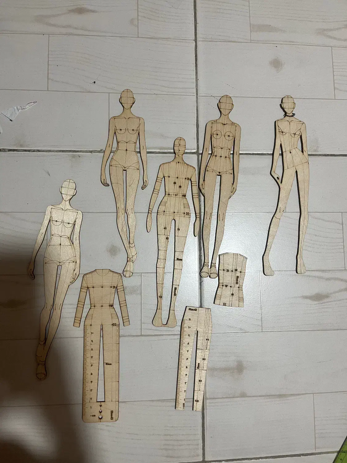 خط کش مانکن اماده|لوازم التحریر|رشت, بلوار گیلان|دیوار