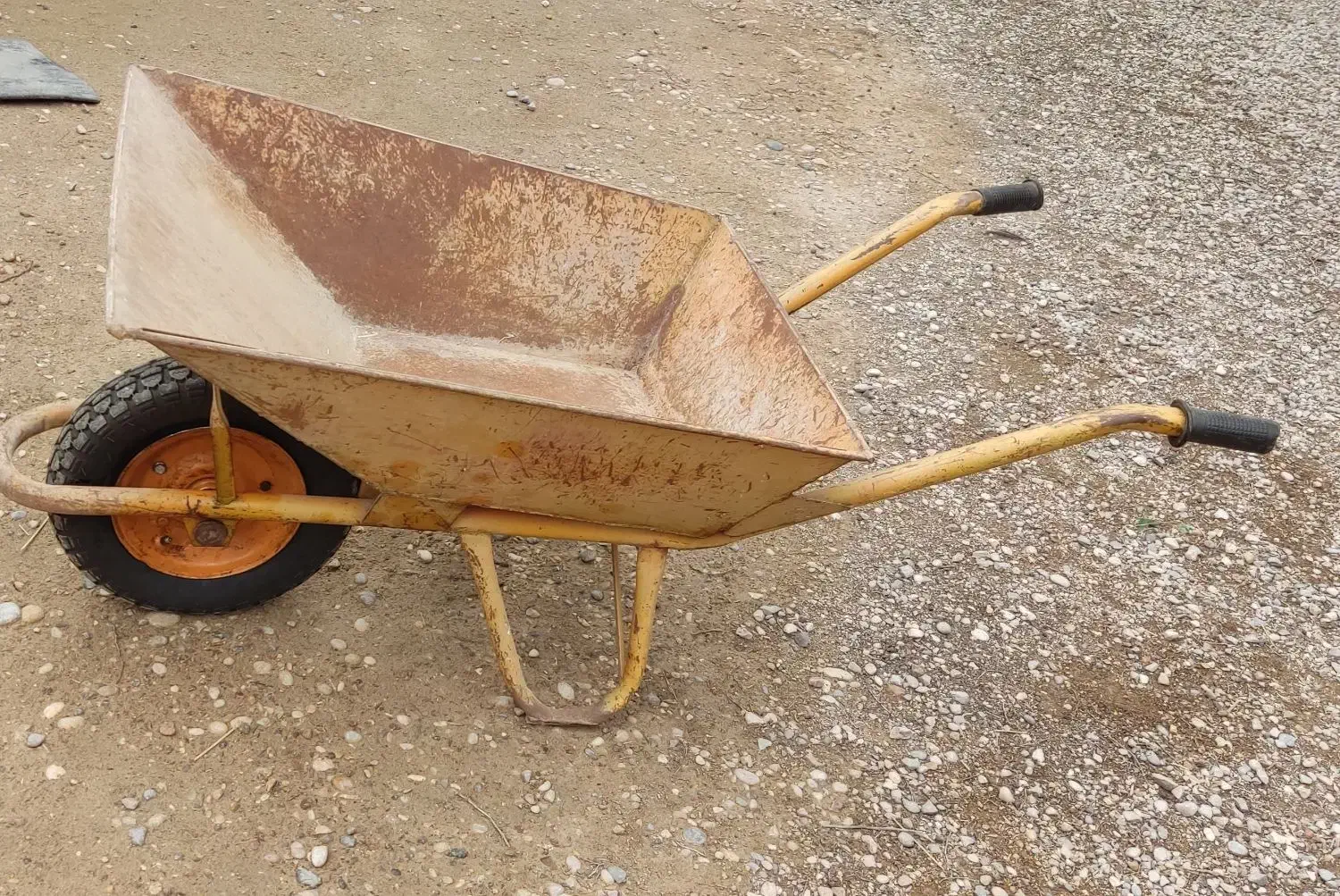 فرغون (گاری)|ابزارآلات|شوشتر, |دیوار