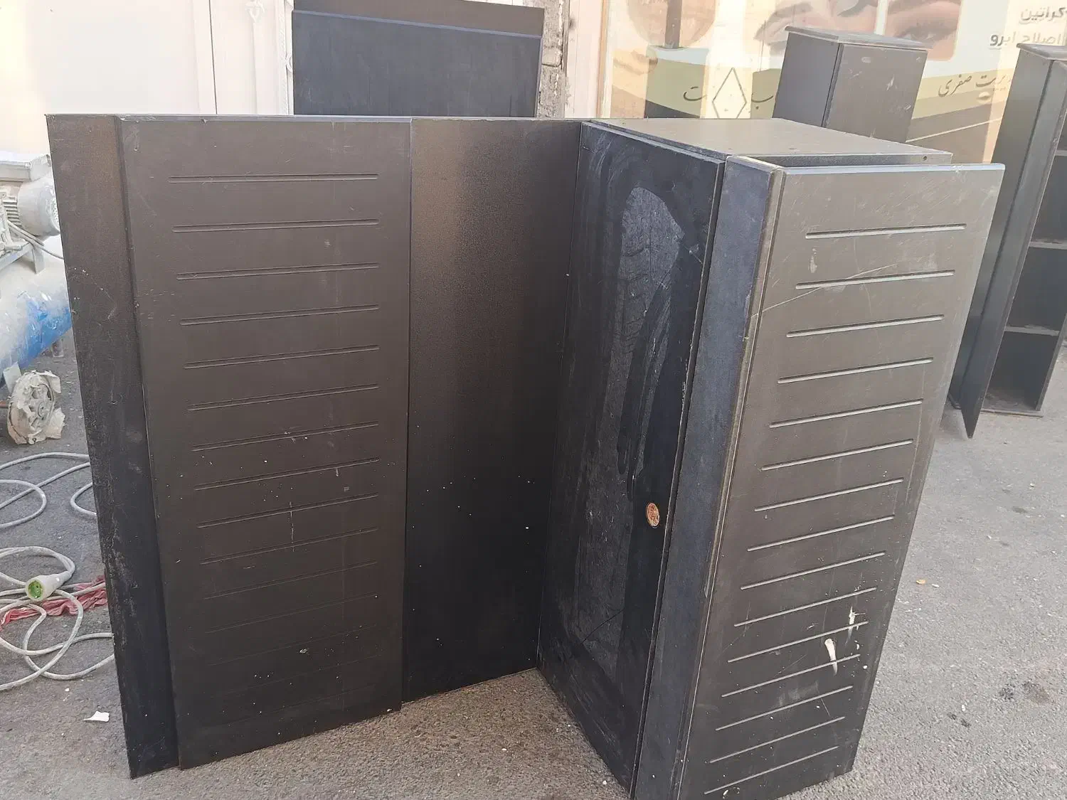 دوعدد صندلی سه نفره دوعدد توالت فرنگی|صندلی و نیمکت|هشتگرد, ینگی امام|دیوار