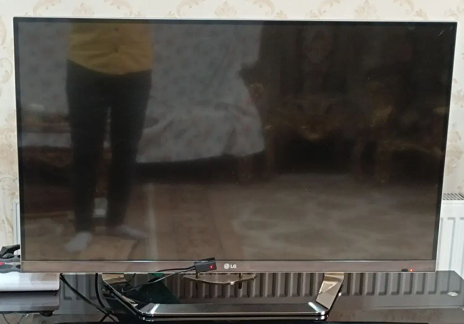 led42|تلویزیون و پروژکتور|فولادشهر, C3|دیوار