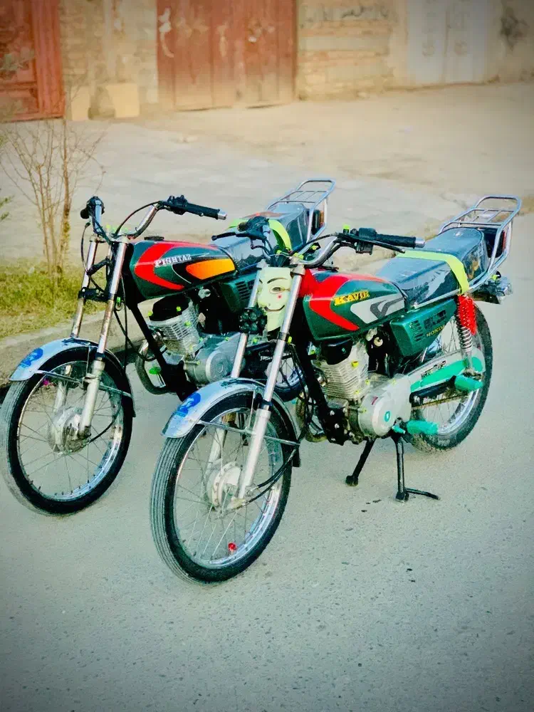 موتور هندا ۱۲۵ احسان ۲۰۰ مسابقه ایی درحد خشک|موتورسیکلت|زاهدان, |دیوار