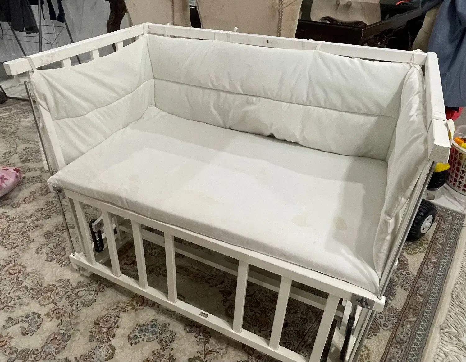 تخت کنار مادر|تخت و صندلی بچه|یزد, |دیوار