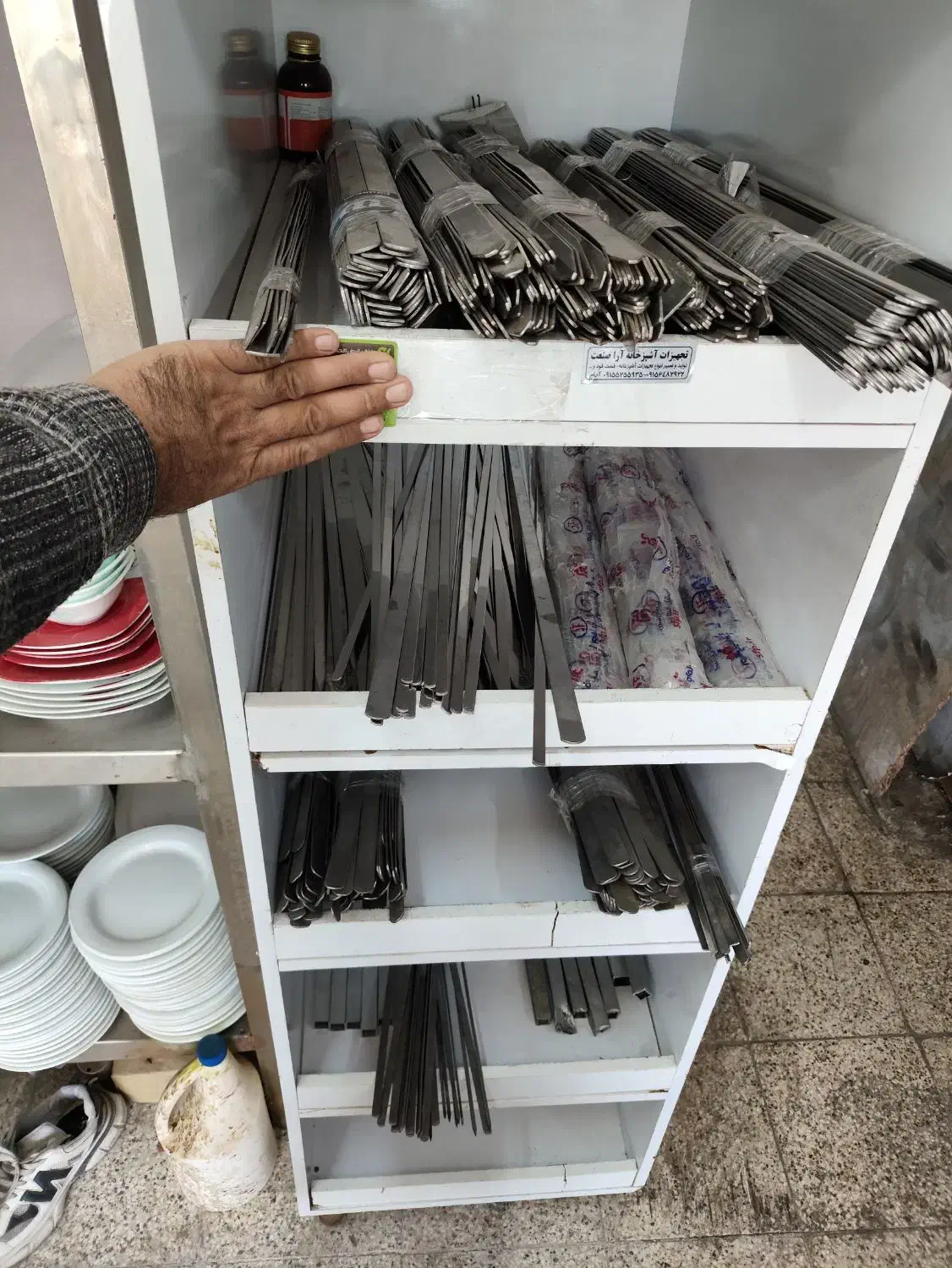 اجاق گاز سینک میز کانتر گرم بخارپز هود سیخ کباب|کافی‌شاپ و رستوران|مشهد, کوشش|دیوار