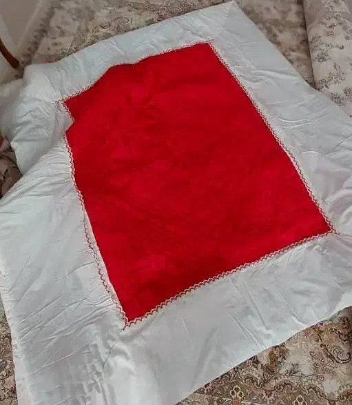 لحاف سالم و بسیار تمیز|رختخواب، بالش، پتو|دلیجان, |دیوار