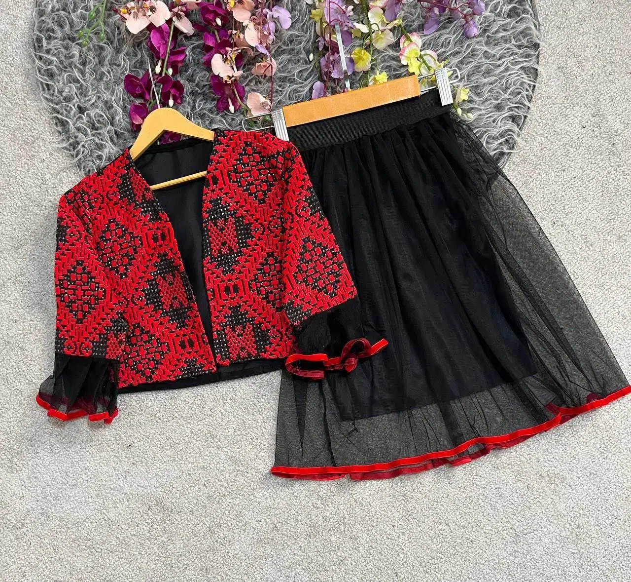 یلدایی بچگانه و ست مادر دختری|کفش و لباس بچه|لاهیجان, انقلاب|دیوار