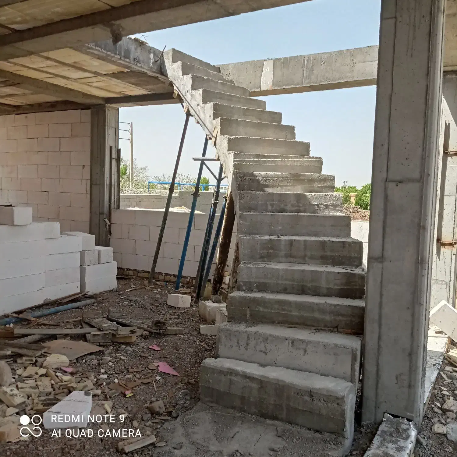 پله پیچ بتنی واسکلت بتن|خدمات پیشه و مهارت|بوئین زهرا, |دیوار