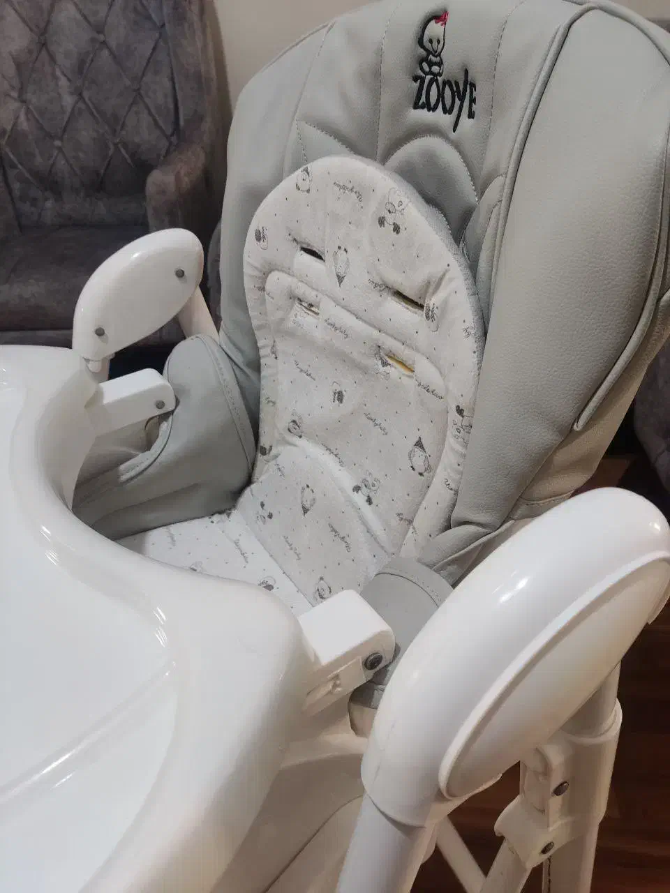 صندلی غذا|تخت و صندلی بچه|ورامین, ورامین|دیوار