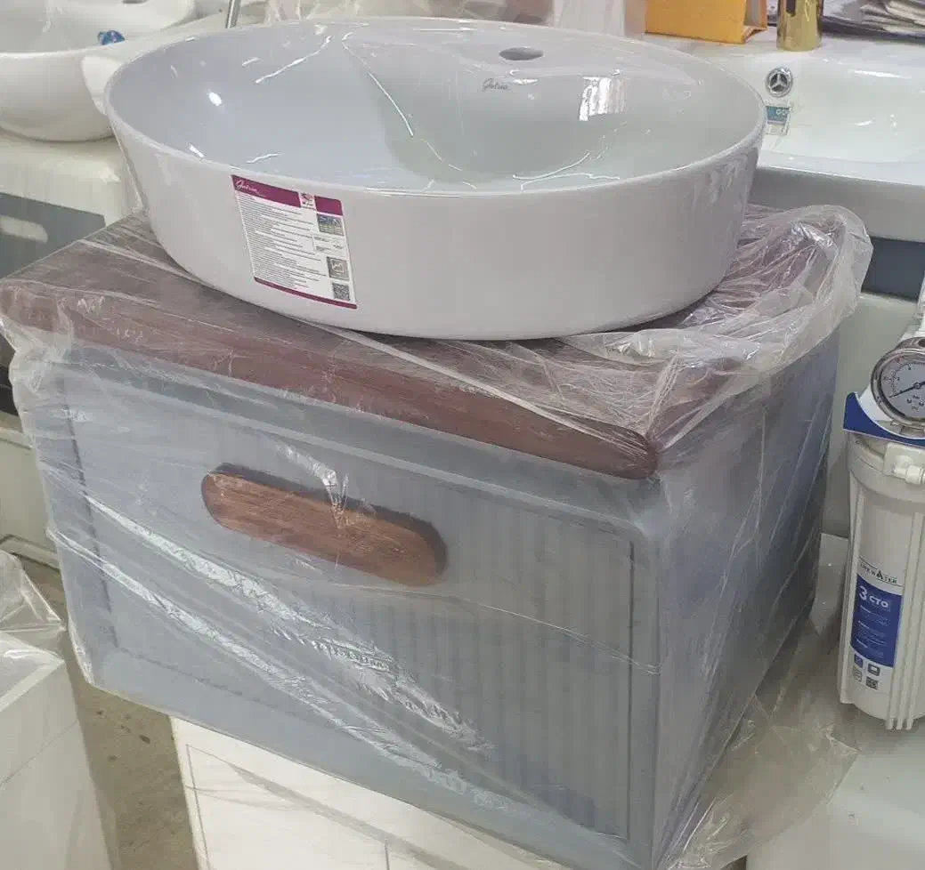 روشویی کابینتی دو رنگ|لوازم سرویس بهداشتی|همدان, |دیوار