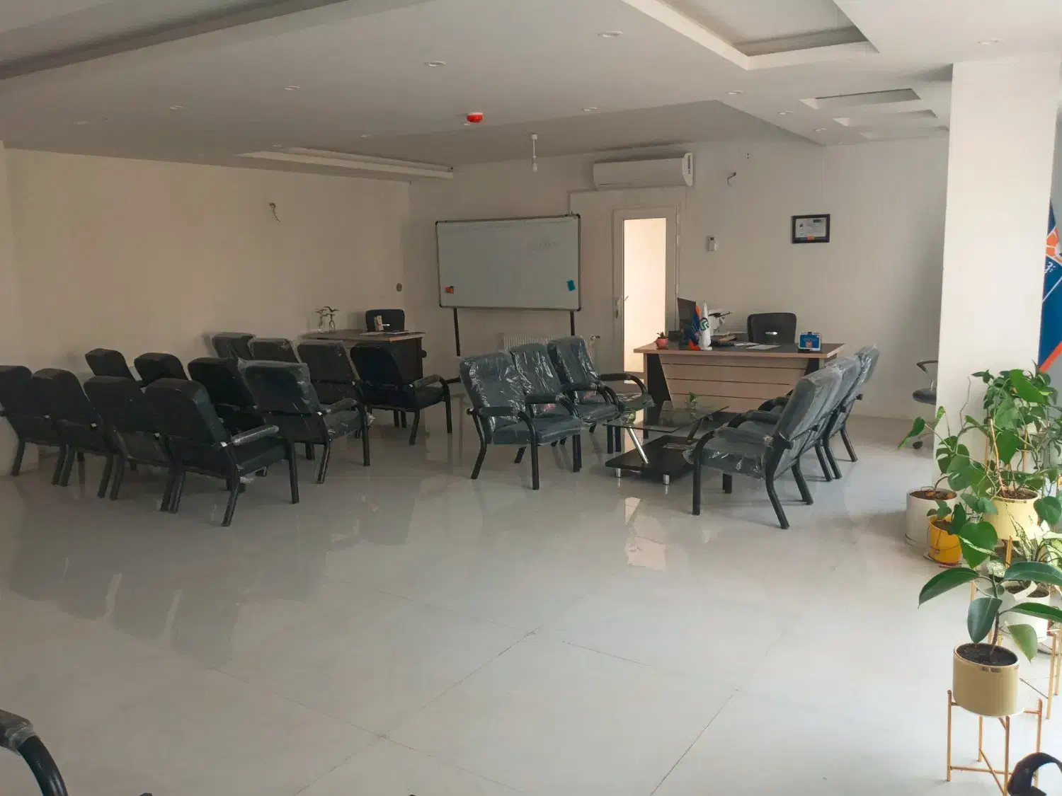 استخدامی فوری فوری|استخدام بازاریابی و فروش|بجنورد, |دیوار